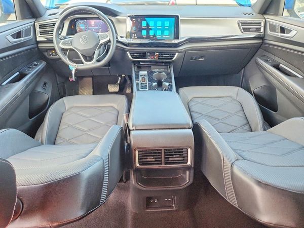 2024 VOLKSWAGEN ATLAS CROSS SPORT 4Motion SE w/Technology