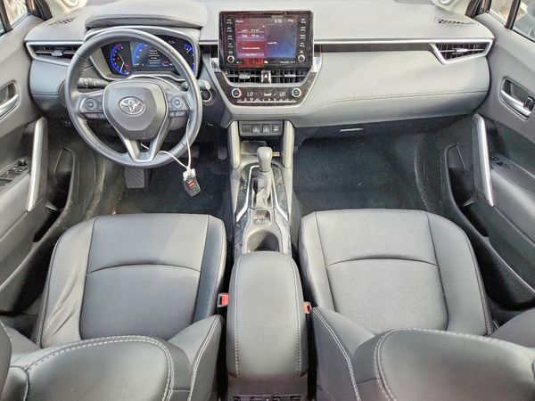 2022 TOYOTA COROLLA CROSS XLE