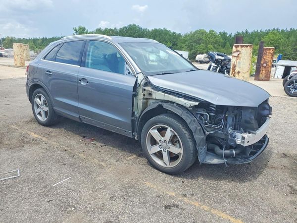 2015 AUDI Q3 quattro Premium Plus