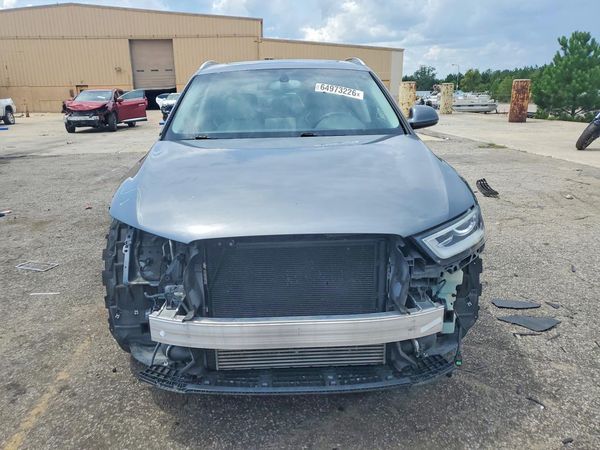 2015 AUDI Q3 quattro Premium Plus
