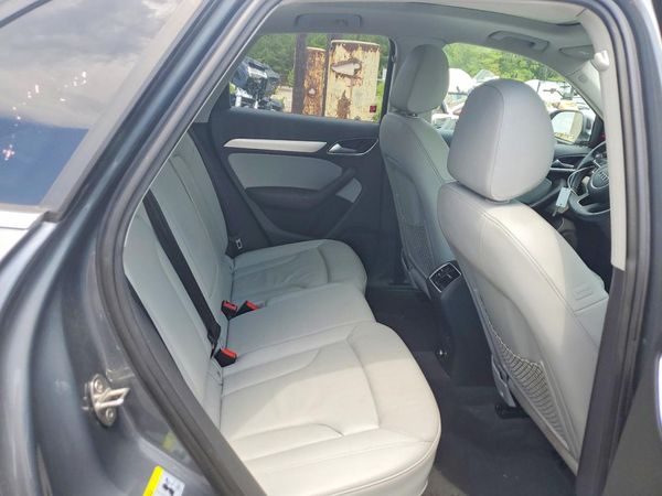 2015 AUDI Q3 quattro Premium Plus
