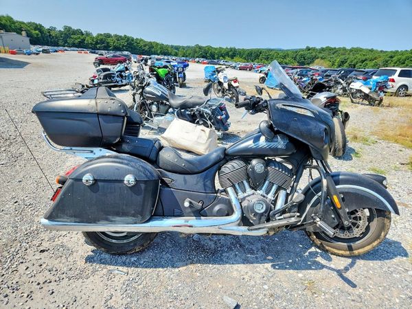 2017 INDIAN MOTORCYCLE CO. MOTORCYCLE