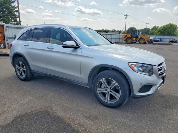 2017 MERCEDES-BENZ GLC