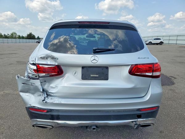 2017 MERCEDES-BENZ GLC