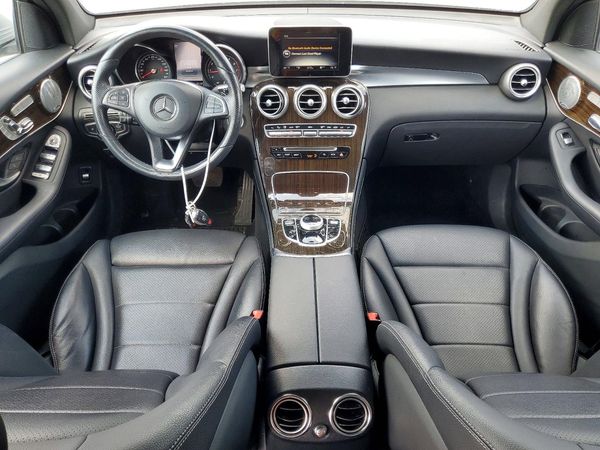 2017 MERCEDES-BENZ GLC