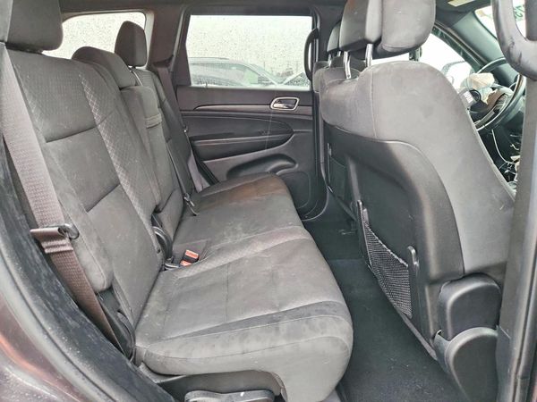 2019 JEEP GRAND CHEROKEE LAREDO 4X4