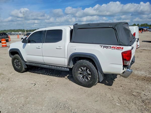 2017 TOYOTA TACOMA