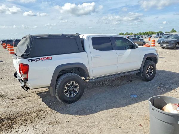 2017 TOYOTA TACOMA