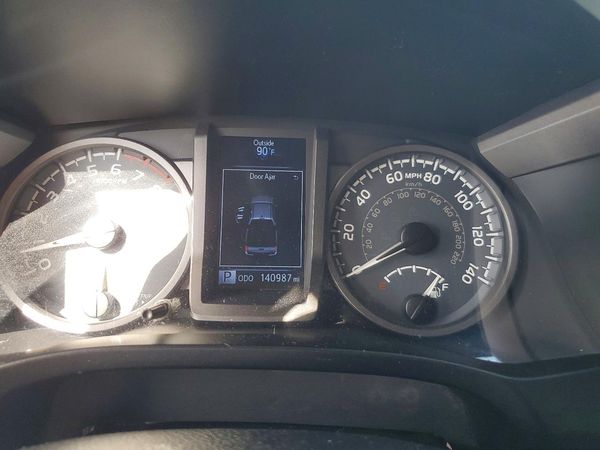 2017 TOYOTA TACOMA