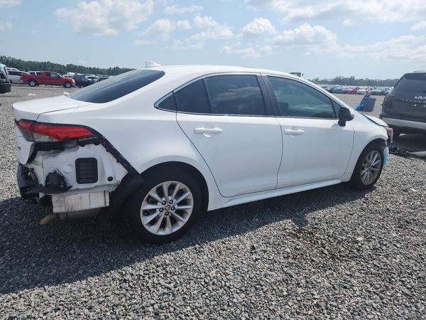 2022 TOYOTA COROLLA XLE