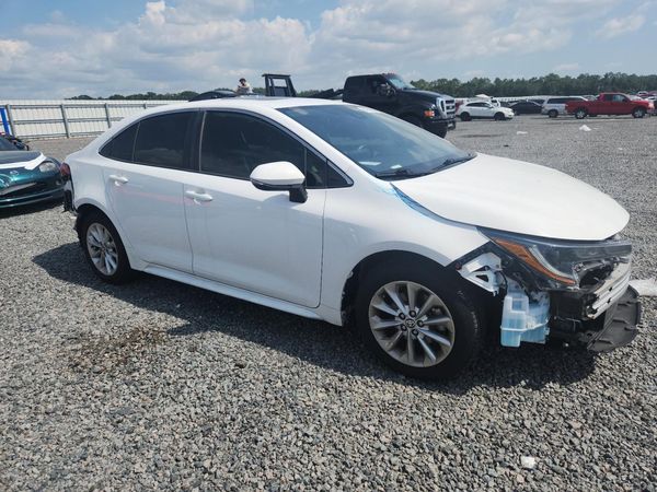 2022 TOYOTA COROLLA XLE