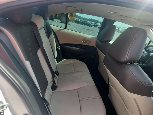 2022 TOYOTA COROLLA XLE