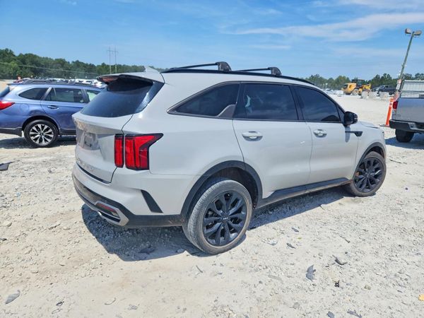2022 KIA SORENTO