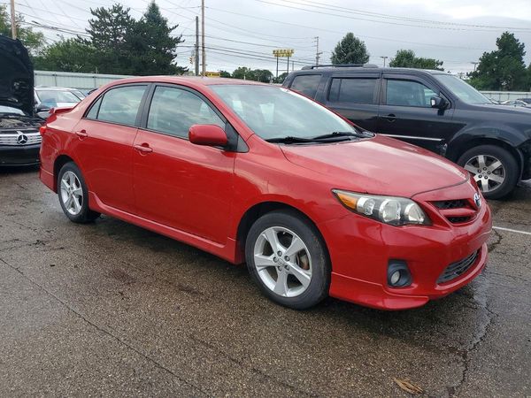 2012 TOYOTA COROLLA