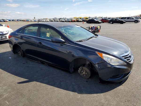 2013 HYUNDAI SONATA GLS/ GLS Popular