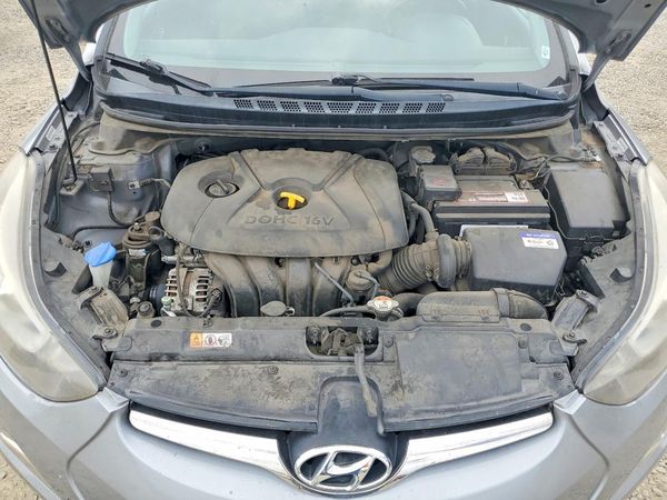 2015 HYUNDAI ELANTRA GLS(Middle)