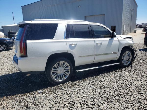 2016 CADILLAC ESCALADE Platinum