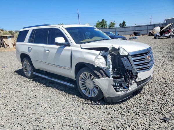 2016 CADILLAC ESCALADE Platinum