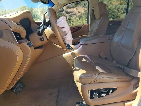 2016 CADILLAC ESCALADE Platinum