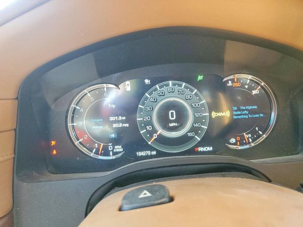2016 CADILLAC ESCALADE Platinum