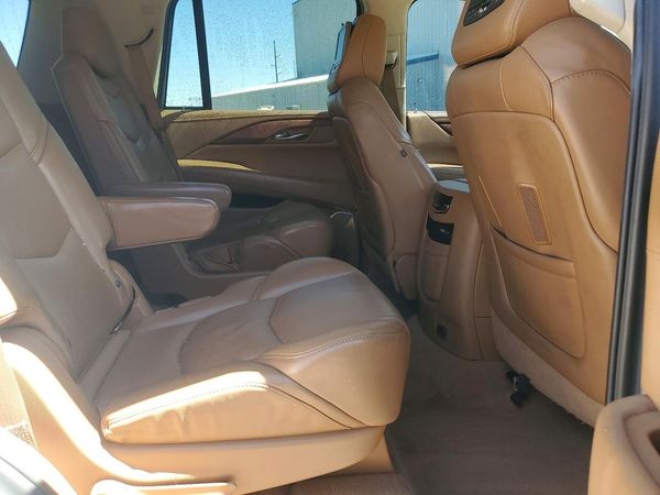 2016 CADILLAC ESCALADE Platinum