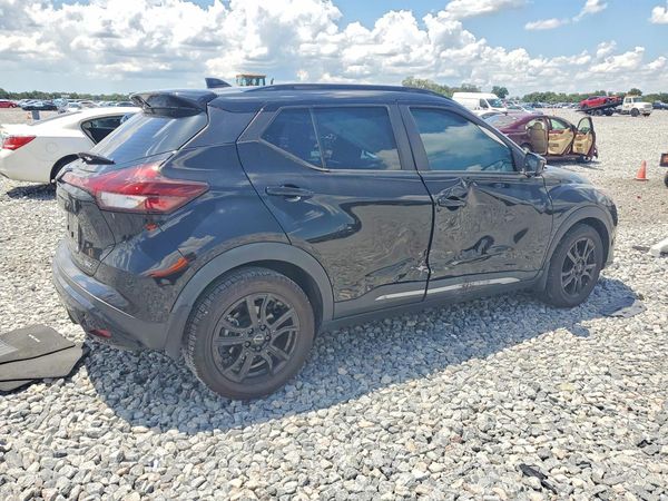 2022 NISSAN KICKS