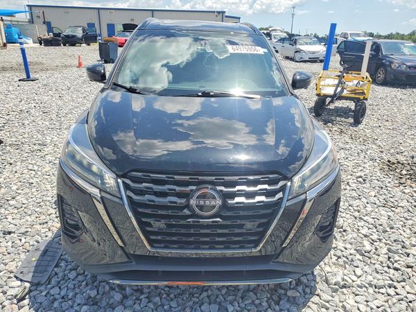 2022 NISSAN KICKS