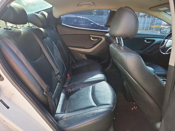 2015 HYUNDAI ELANTRA