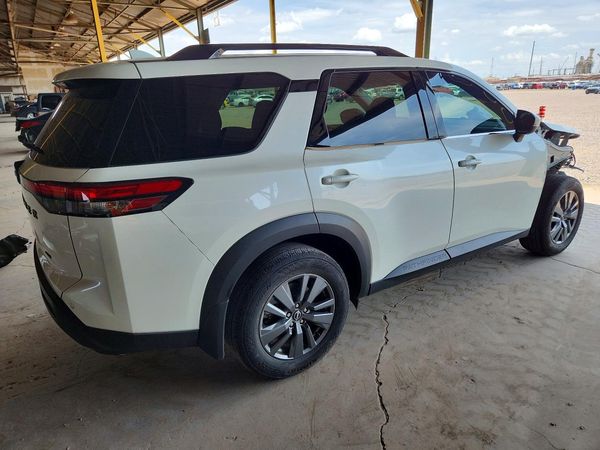 2024 NISSAN PATHFINDER SV