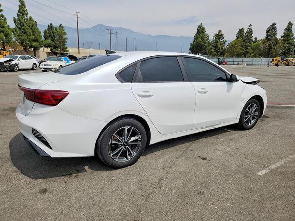 2022 KIA FORTE