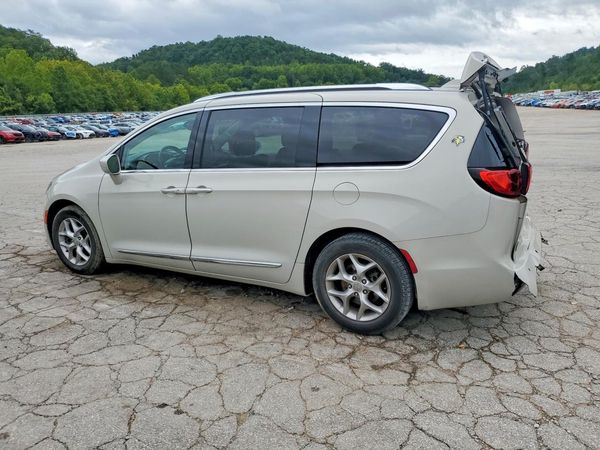 2019 CHRYSLER PACIFICA Touring L Plus