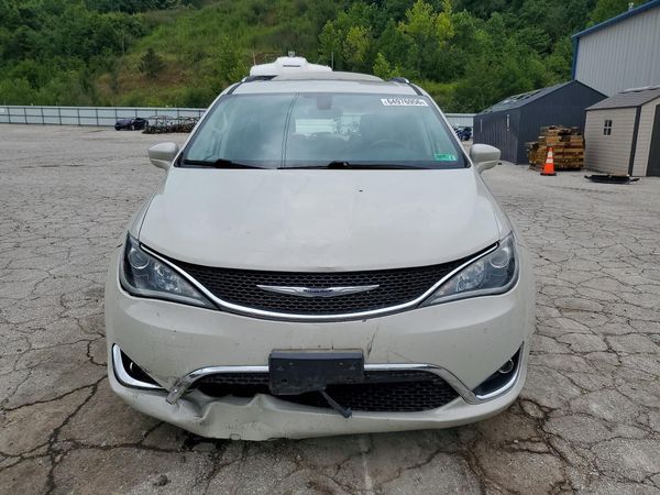 2019 CHRYSLER PACIFICA Touring L Plus