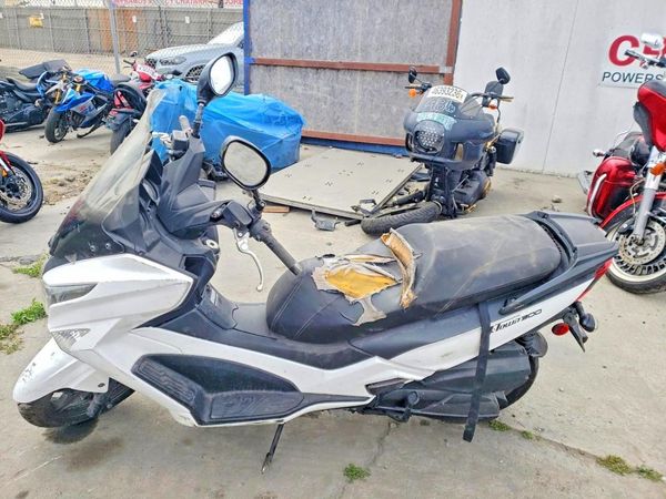 2021 KYMCO USA INC X-TOWN 300