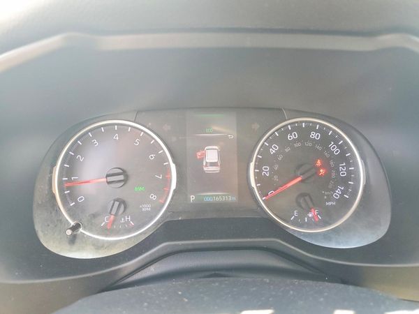 2020 TOYOTA RAV4 XLE