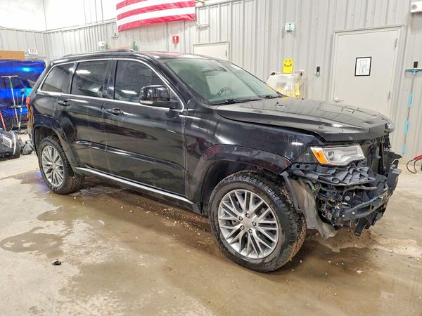 2017 JEEP GRAND CHEROKEE Summit