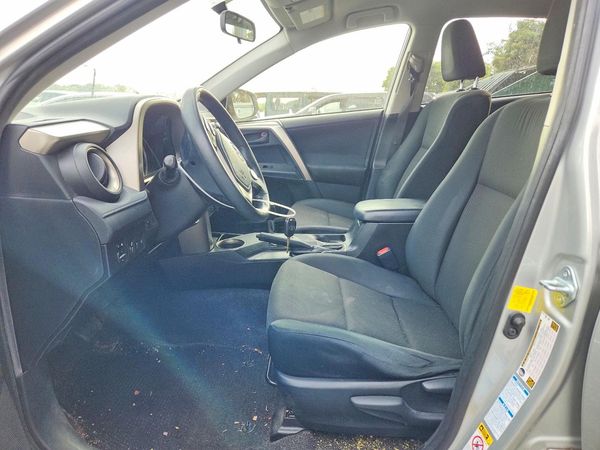 2015 TOYOTA RAV4 LE (X Grade)