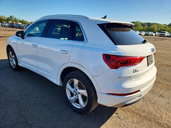 2020 AUDI Q3 quattro Premium Plus