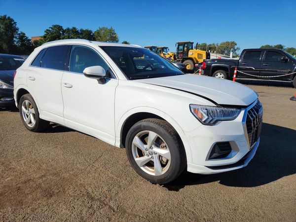 2020 AUDI Q3 quattro Premium Plus