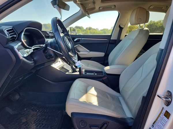 2020 AUDI Q3 quattro Premium Plus