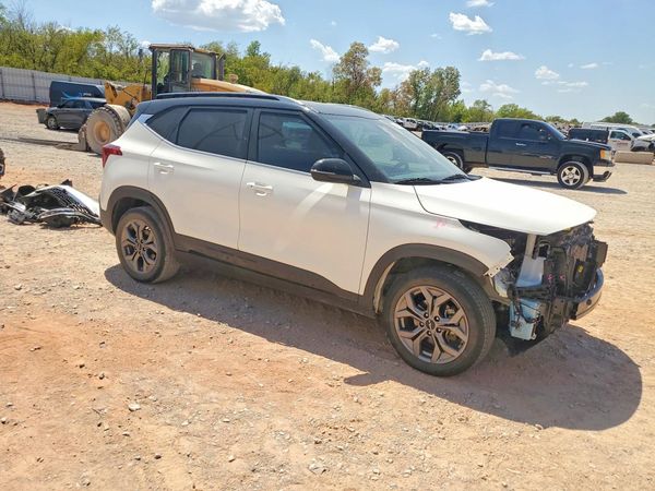 2024 KIA SELTOS S, X-Line