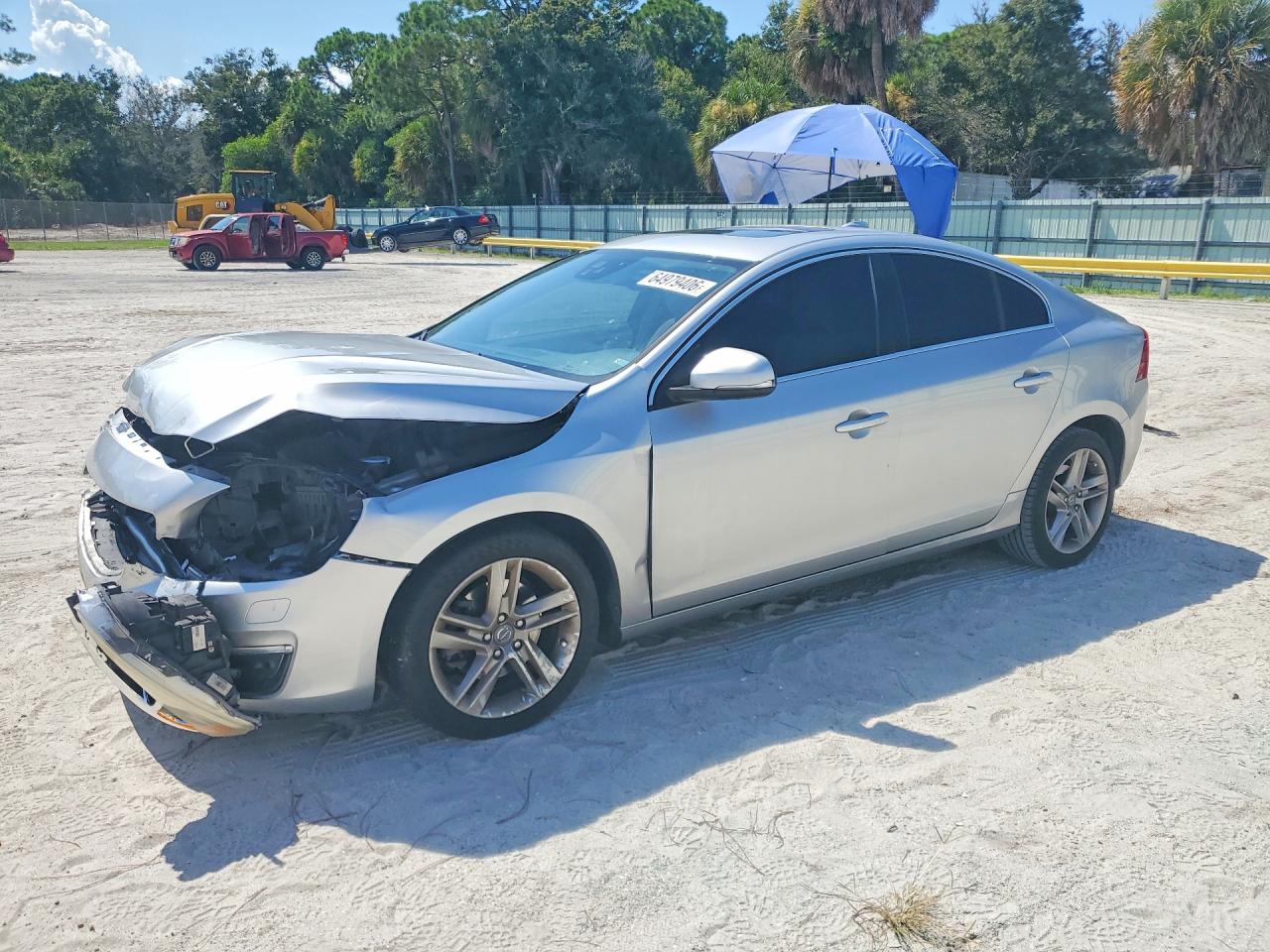 2015 VOLVO S60