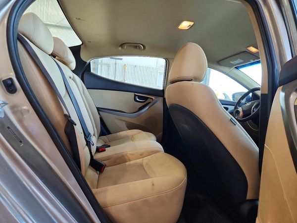 2013 HYUNDAI ELANTRA