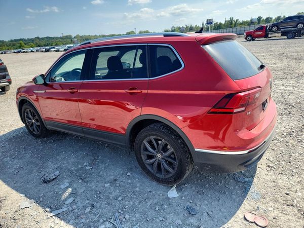 2022 VOLKSWAGEN TIGUAN 4Motion SE