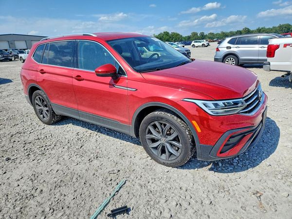 2022 VOLKSWAGEN TIGUAN 4Motion SE