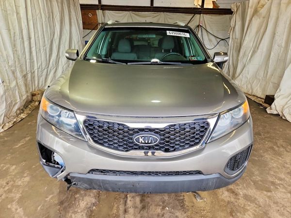 2013 KIA SORENTO Base / LX