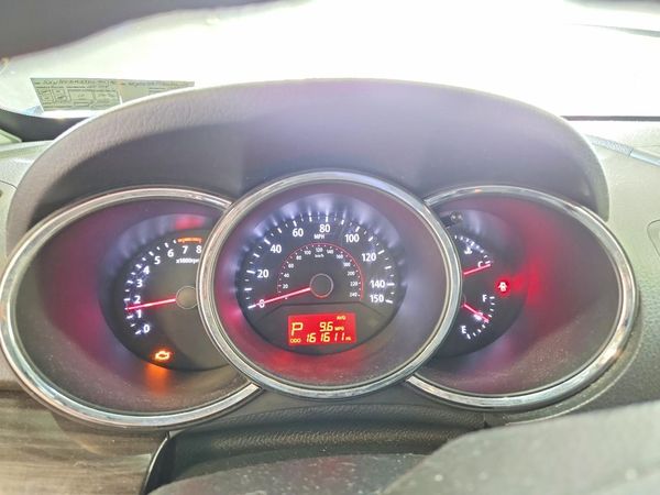 2013 KIA SORENTO Base / LX