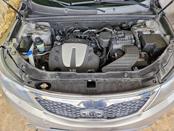 2013 KIA SORENTO Base / LX
