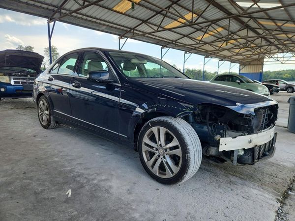 2013 MERCEDES-BENZ C C250