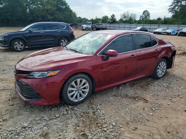 2019 TOYOTA CAMRY