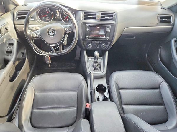 2017 VOLKSWAGEN JETTA SE